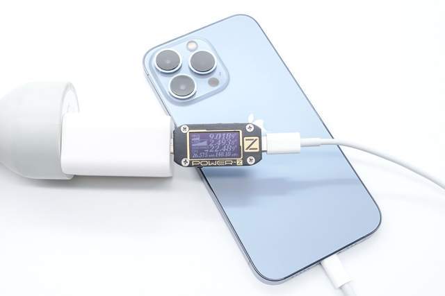斯泰克33W 1A1C充电器 电商选款精品，喂饱iPhone13快充需求